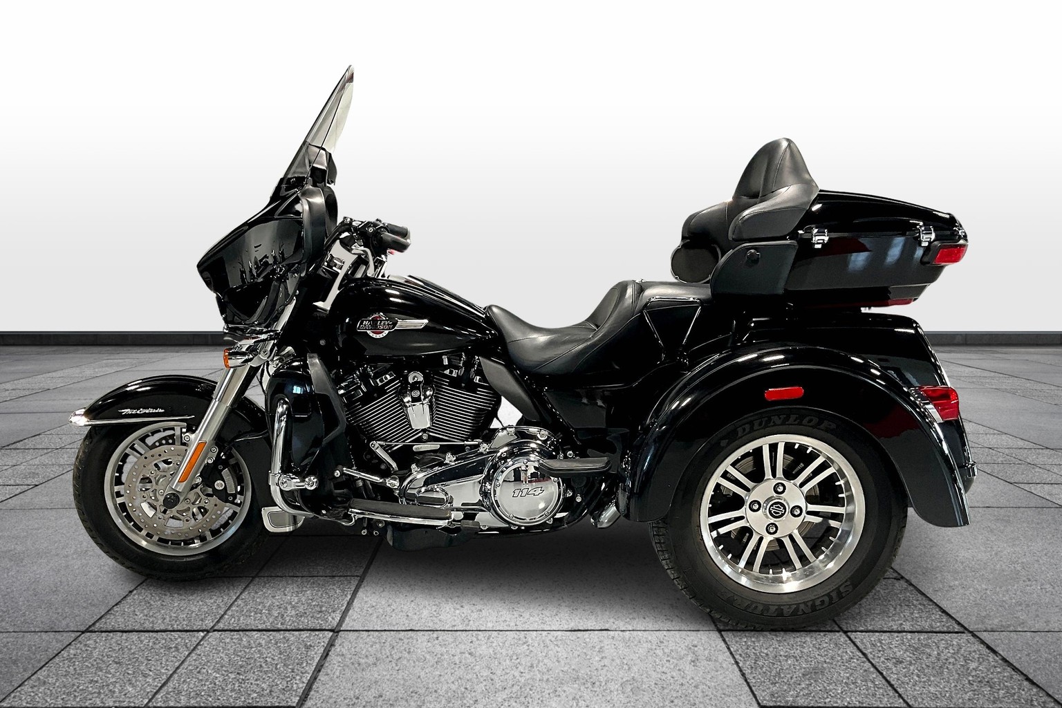 2022 Harley-Davidson® FLHTCUTG - Tri Glide® Ultra | McGrath